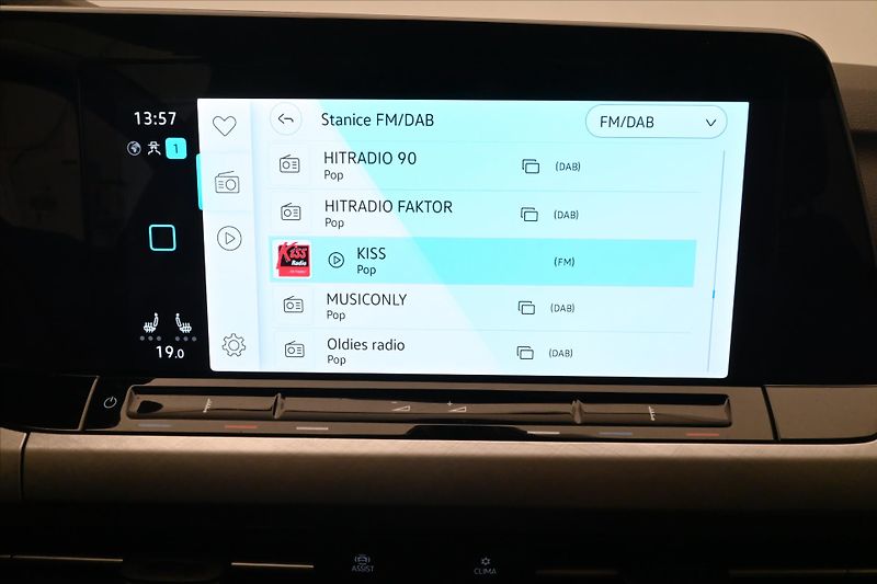 Volkswagen Golf 2,0 TDI 110 kW DSG Life Záruka - fotka 19 z 30
