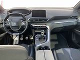 Peugeot 3008 (2018) 1.5 HDi, GT Line, LED, panor - náhled 8