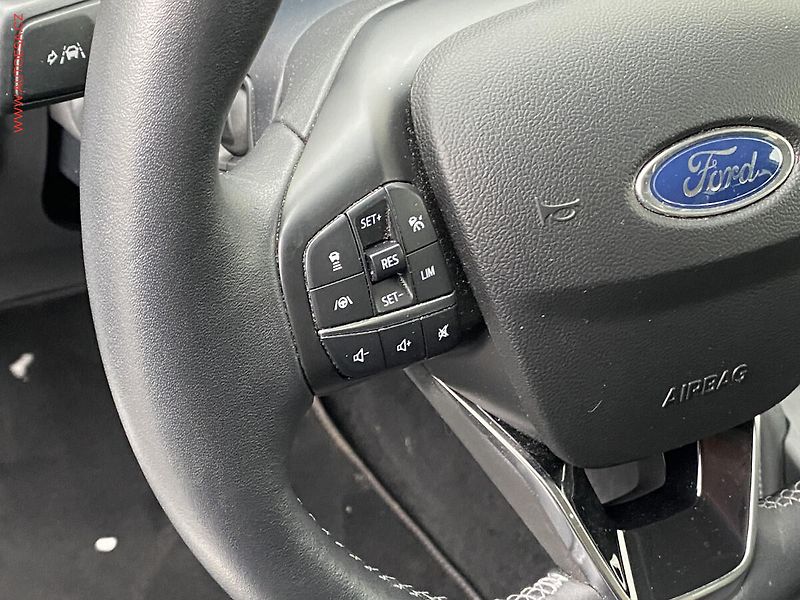 Ford Focus (2021) 2.0 TDCi, Titanium, AT, LED - fotka 13 z 20