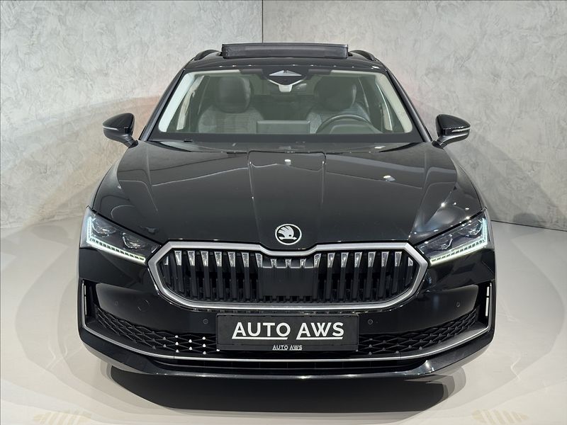 Škoda Superb 2,0 TDi  DSG Selection Assist - fotka 2 z 50