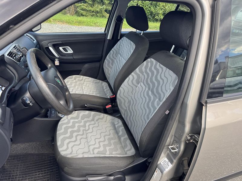 Škoda Fabia 1.6,77kw,AUTOMAT,klima - fotka 19 z 33