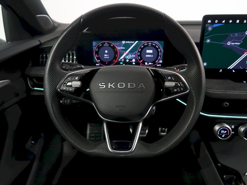 Škoda Superb (2025) SPORTLINE 2.0TDI 142KW 4x4 DSG - fotka 17 z 45