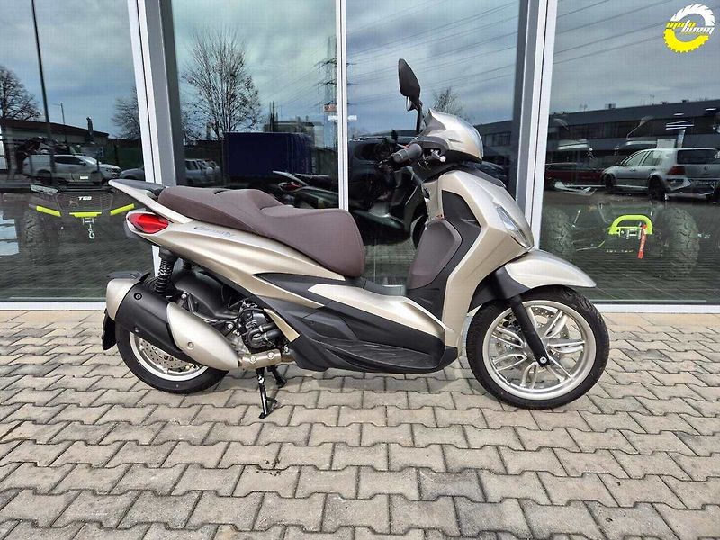 Piaggio Beverly 300 (2024) SKLADEM - fotka 3 z 19