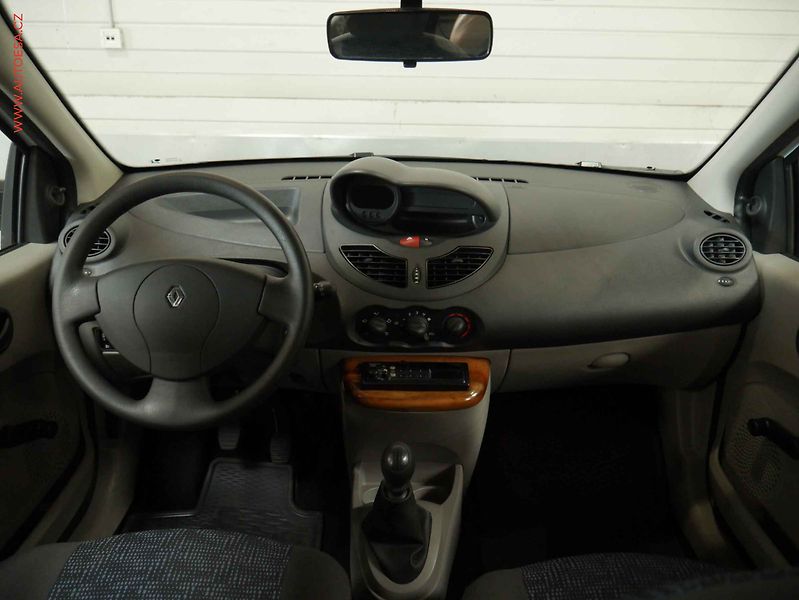 Renault Twingo (2011) 1.1i, 1.maj,ČR - fotka 8 z 14