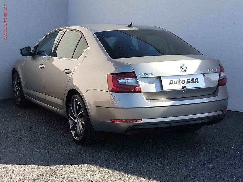 Škoda Octavia (2017) 2.0 TDi, ČR, L&K, DSG, LED - fotka 6 z 27