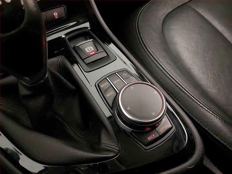 BMW Řada 2 (2017) 214d Gran Tourer, Serv.kniha - fotka 16 z 21