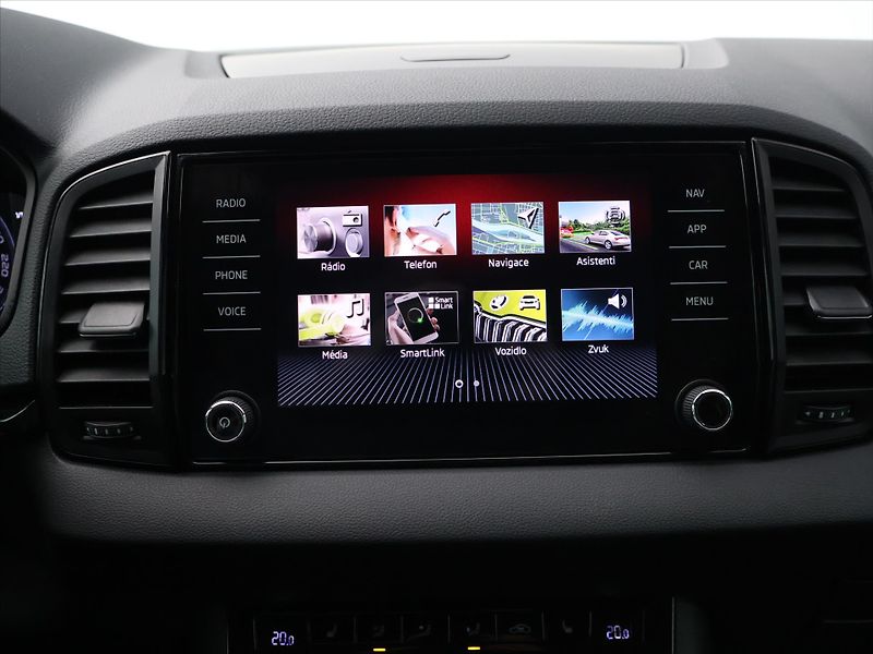 Škoda Karoq 1,5 TSI 110kW Sportline DSG CZ - fotka 18 z 27