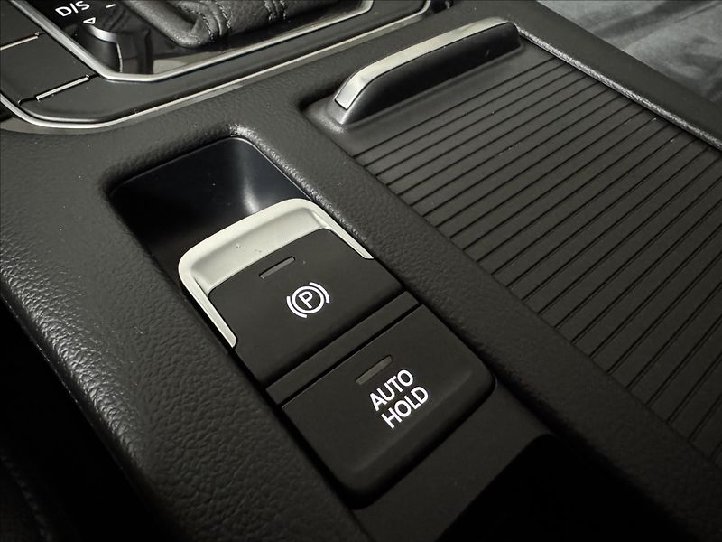 Volkswagen Passat 2,0 TDi  DSG Highline Virtual - fotka 46 z 49