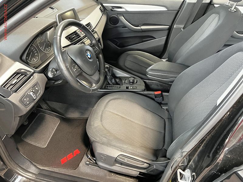 BMW X1 (2017) 1.5i, Klima - fotka 9 z 19