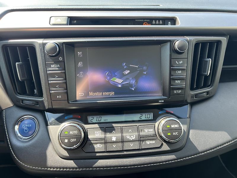 Toyota RAV4 2.5i HYBRID 114kw - fotka 18 z 25