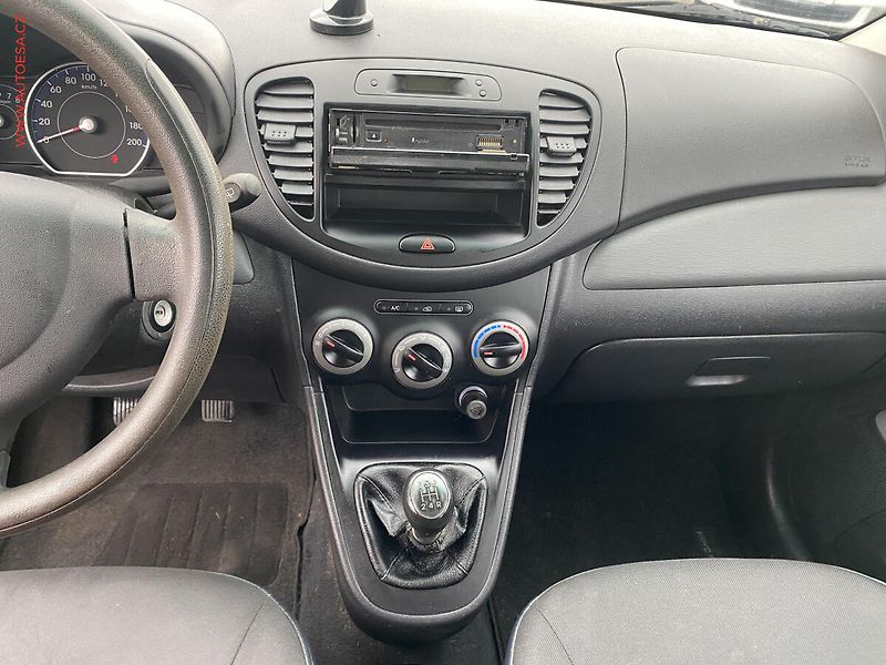 Hyundai i10 (2013) 1.1i, Klima - fotka 12 z 17
