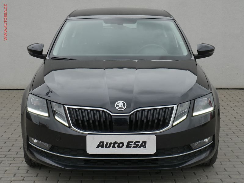 Škoda Octavia (2019) 1.6 TDi, ČR, Style - fotka 2 z 22