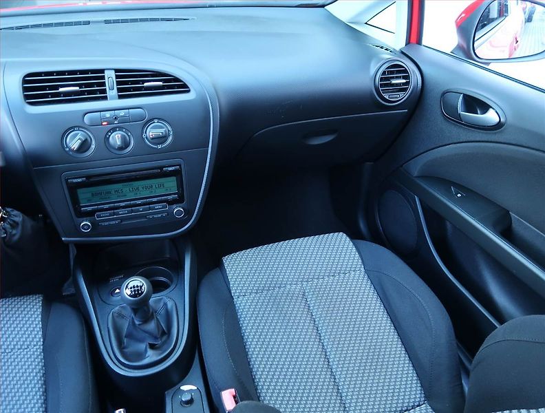 Seat Leon (2011) 1.2 TSI, Serv.kniha - fotka 8 z 16