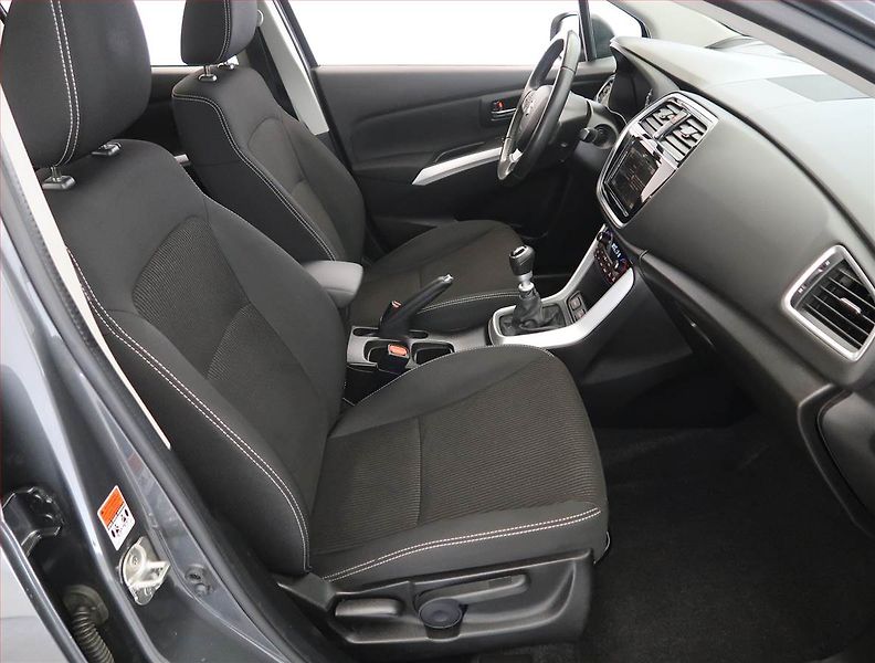 Suzuki SX4 S-Cross (2018) 1.4 BoosterJet, ČR,1.maj - fotka 9 z 21