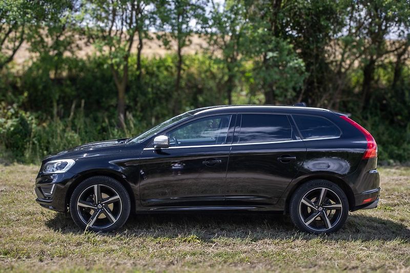 Volvo XC60 Rdesign, nový motor v záruce - fotka 8 z 33