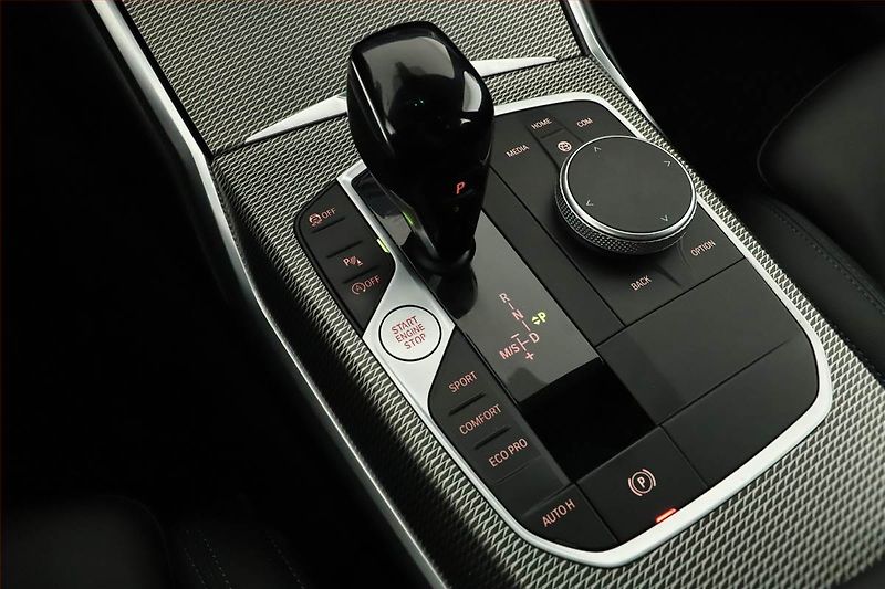 BMW Řada 3 (2021) M Sport 330 i xDrive - fotka 14 z 19