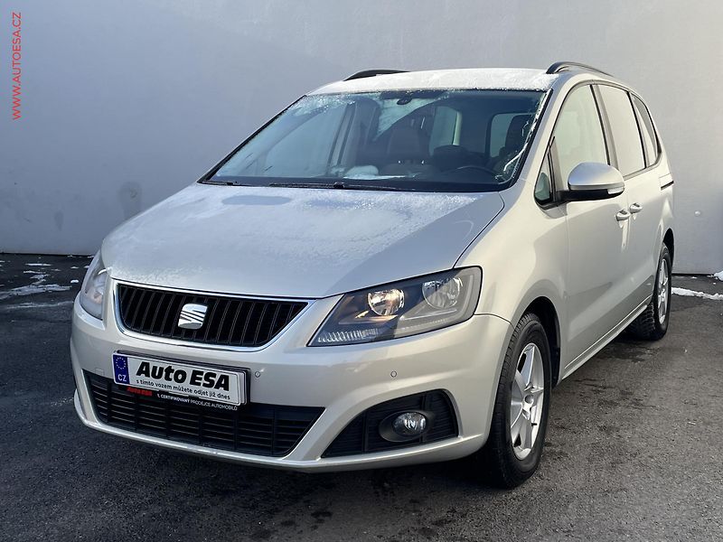 Seat Alhambra (2011) 2.0 TDi 4x4, Style, navi - fotka 3 z 19