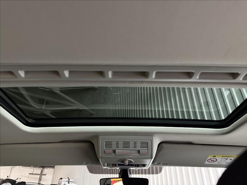 Volkswagen Transporter 2.0TDI 150kW 4MOTION KOMBI 1M - fotka 31 z 39