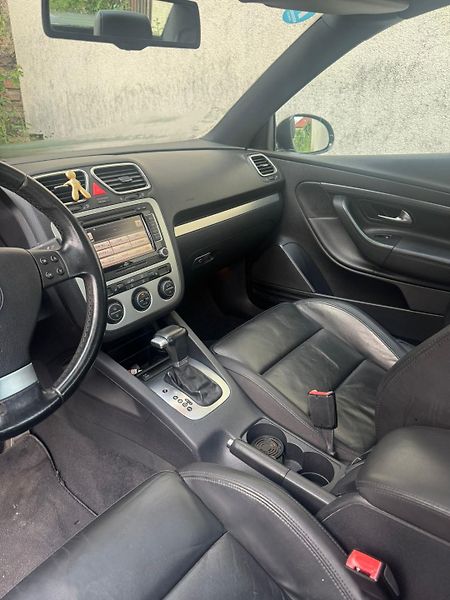 Volkswagen EOS (2008) - fotka 13 z 14