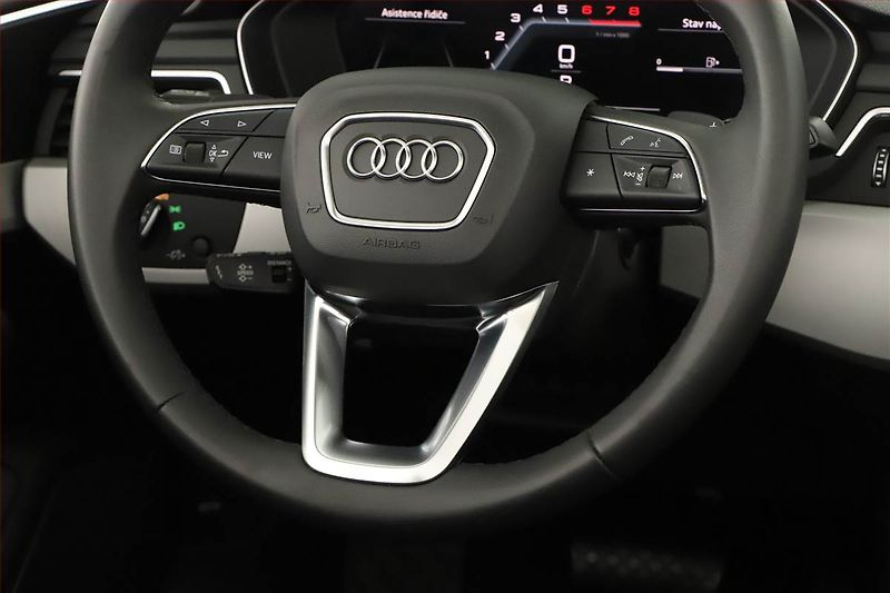 Audi A5 (2024) 40 TFSI - fotka 19 z 24