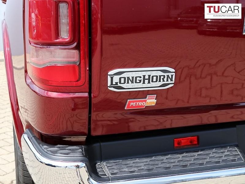 RAM 1500 (2024) Longhorn 5.7 V8 Hemi  - fotka 11 z 47