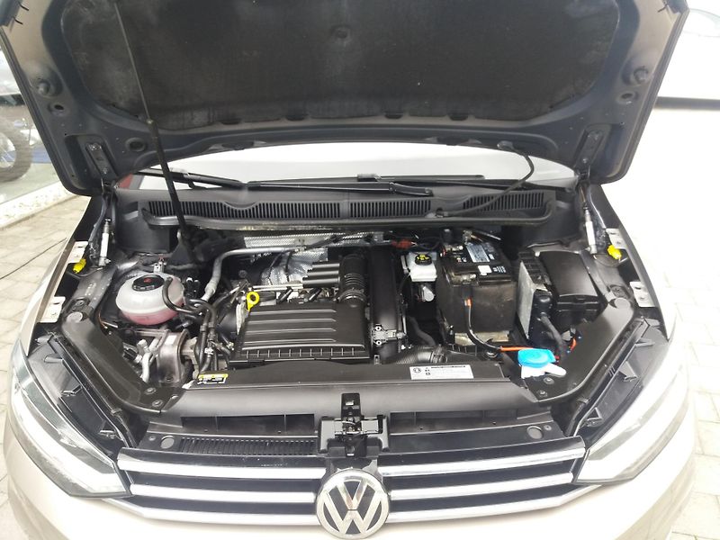 Volkswagen Touran 1.2TSi,81kW,7.MÍST,KAMER.VÝHŘE - fotka 26 z 28