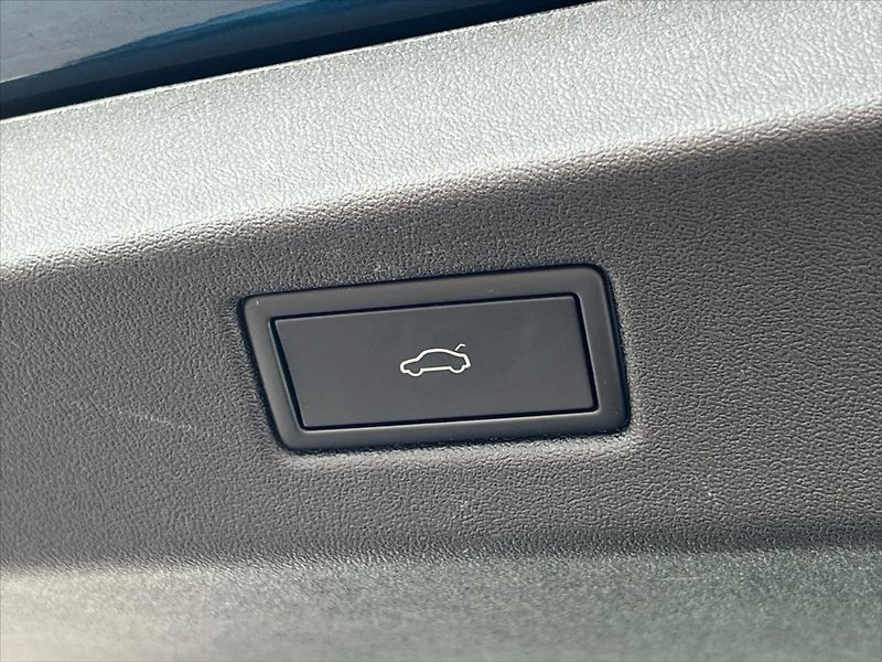 Volkswagen ID.7 1,0 210 kW kap. 77kWh  PRO - fotka 27 z 33