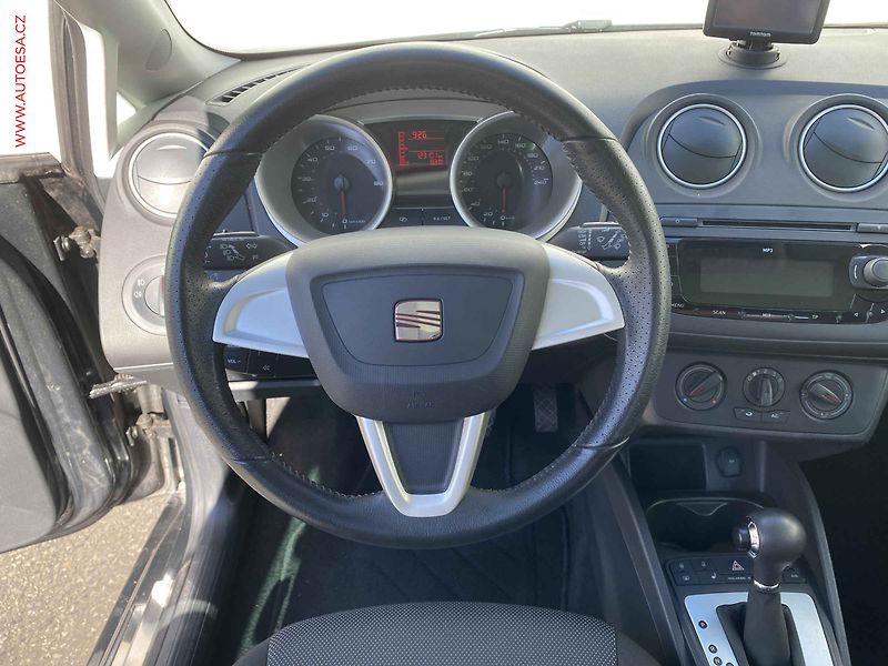 Seat Ibiza (2009) 1.6 16V, Sport, AT, bixen - fotka 11 z 18