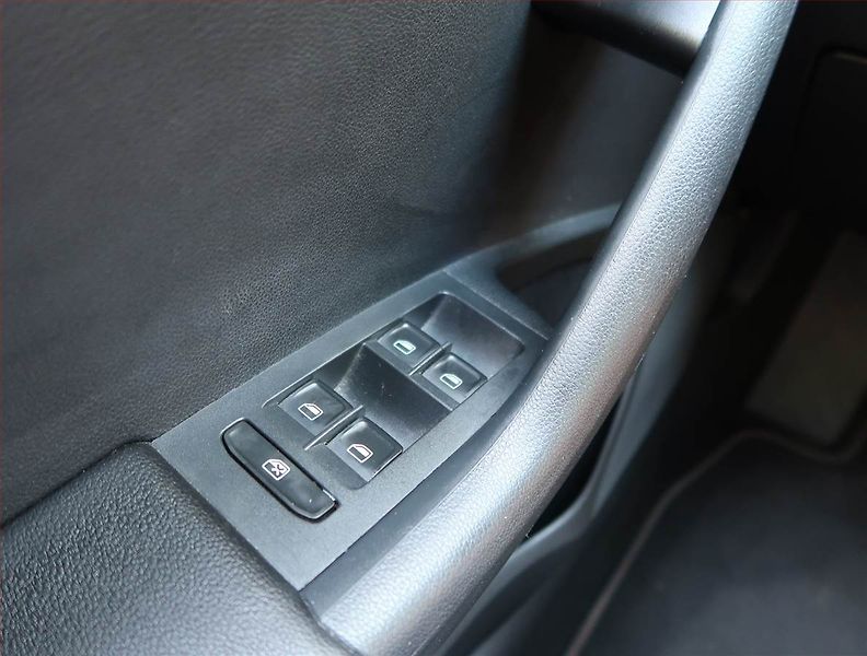 Škoda Octavia (2013) RS 2.0 TDI, Serv.kniha, Xenony - fotka 15 z 19