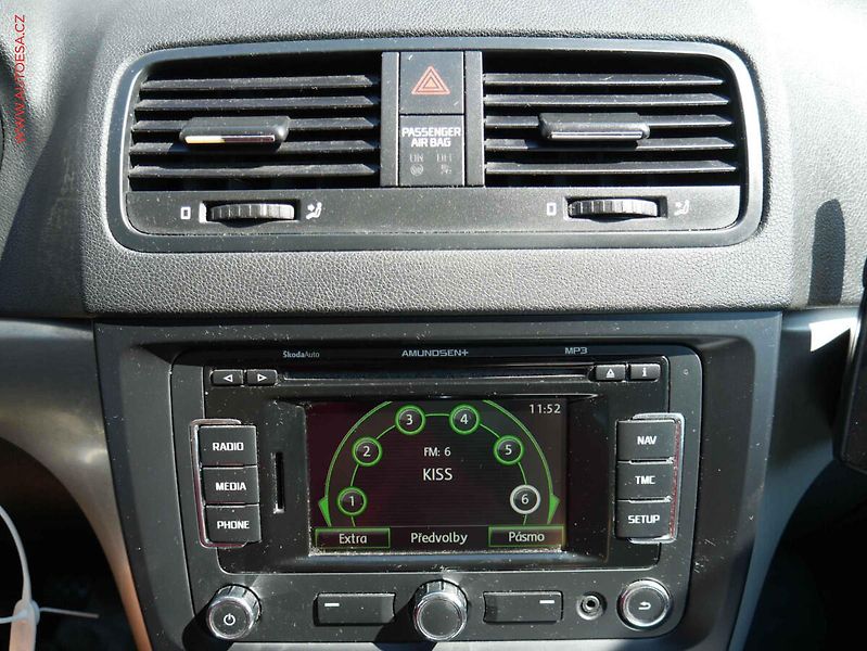 Škoda Yeti (2011) 2.0 TDi 4x4, Elegance, xenon - fotka 16 z 20