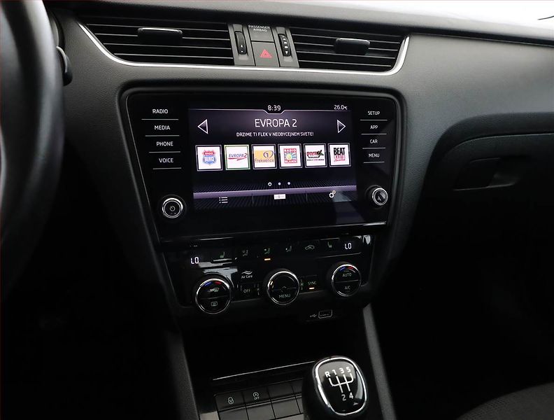 Škoda Octavia (2019) Style 1.6 TDI, Tempomat - fotka 10 z 17