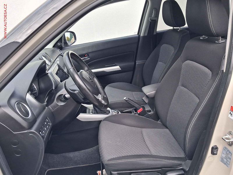 Suzuki Vitara (2016) 1.6 DDiS AllGrip, Comfort - fotka 9 z 19