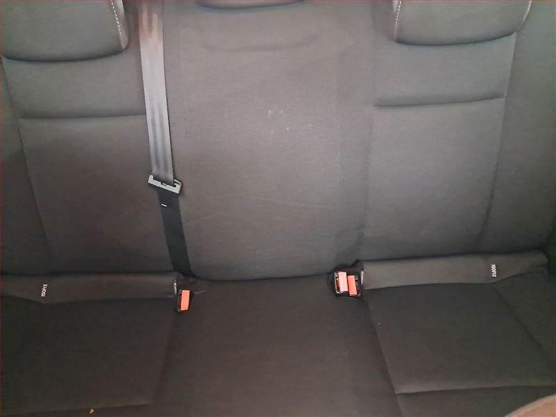 Renault Mégane (2011) 1.6 16V, po STK, Klima - fotka 10 z 18