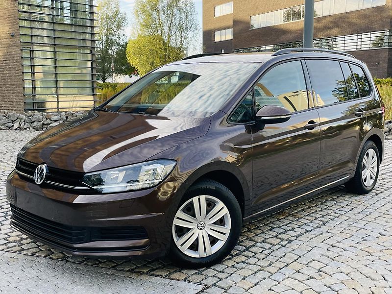 Volkswagen Touran 1.2TSI MANUÁL 7MÍST SERVISKA - fotka 2 z 42