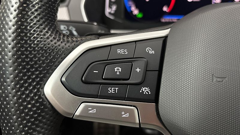 Volkswagen Passat 2.0 TDI DSG 4MOTION Alltrack - fotka 14 z 31