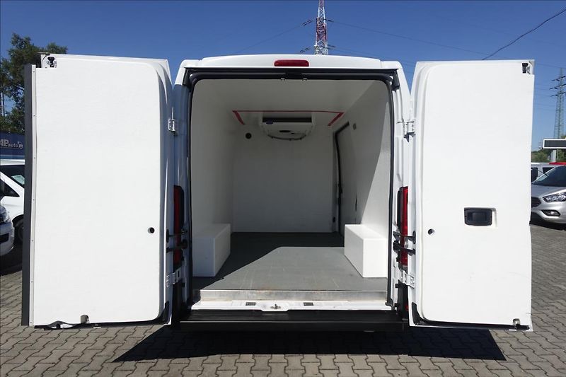 Fiat Ducato 2,3 JTD  L2H2 CHLAĎÁK DO 0°C - fotka 10 z 28