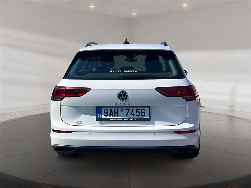 Volkswagen Golf 1,0 TSI Life - fotka 5 z 11