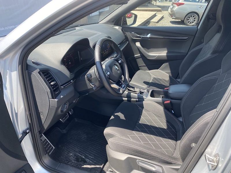 Škoda Karoq 2.0TSi, ČR, Sportline,DSG, 4x4 - fotka 9 z 33