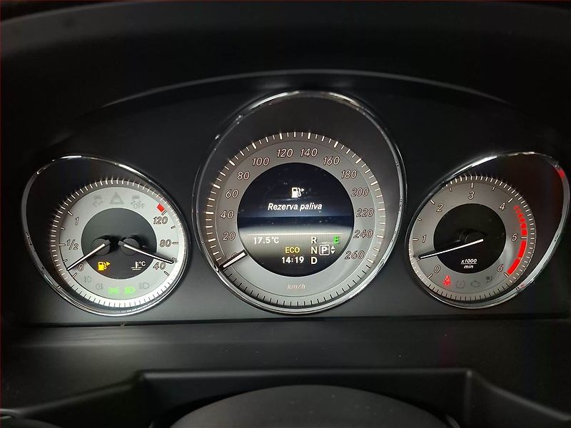 Mercedes-Benz GLK (2013) 350 CDI, 4X4, Automat - fotka 11 z 19