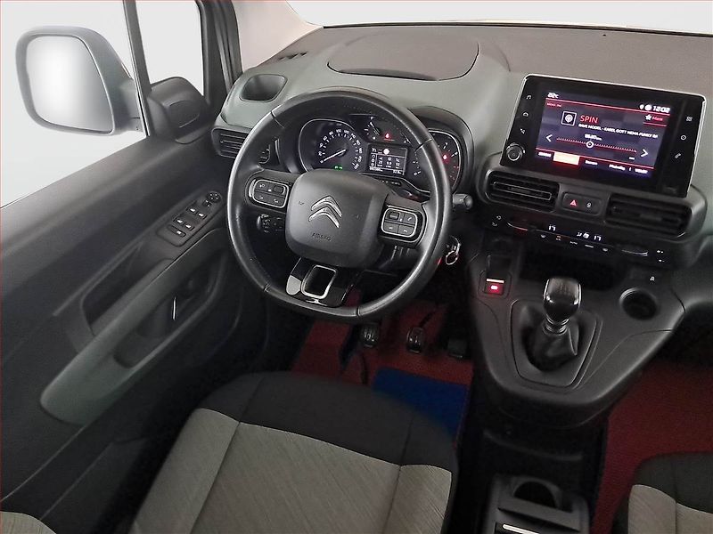 Citroën Berlingo (2019) Feel 1.2 PureTech, 5Míst, ČR - fotka 7 z 16