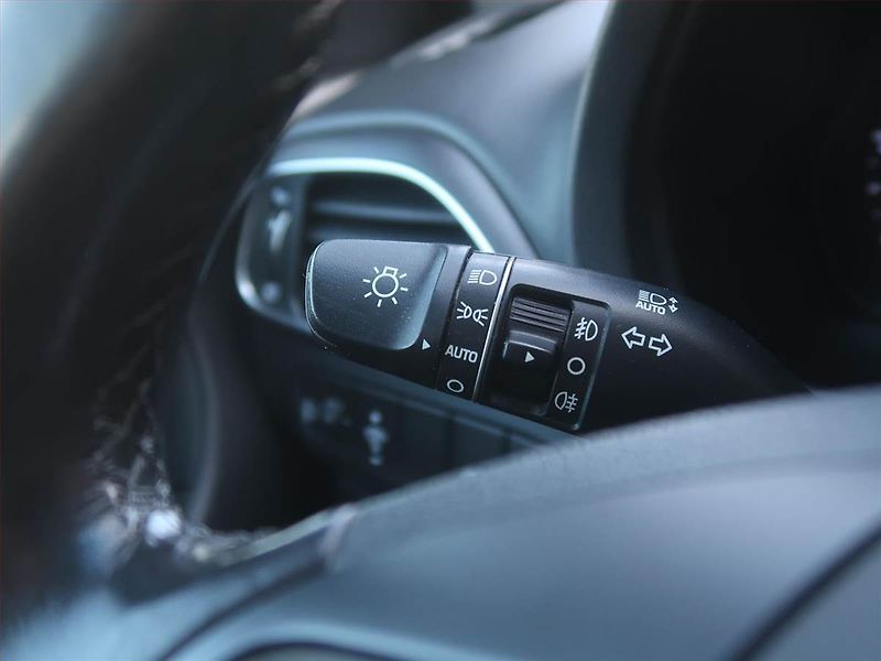 Hyundai i30 (2019) 1.6 CRDi, Tempomat - fotka 16 z 18