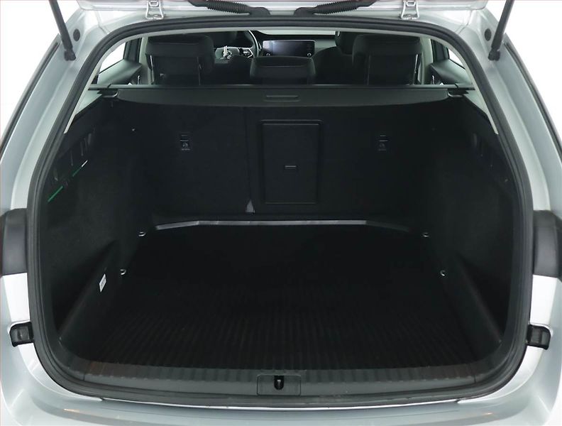 Škoda Octavia (2022) Ambition 2.0 TDI, ČR,1.maj - fotka 13 z 16
