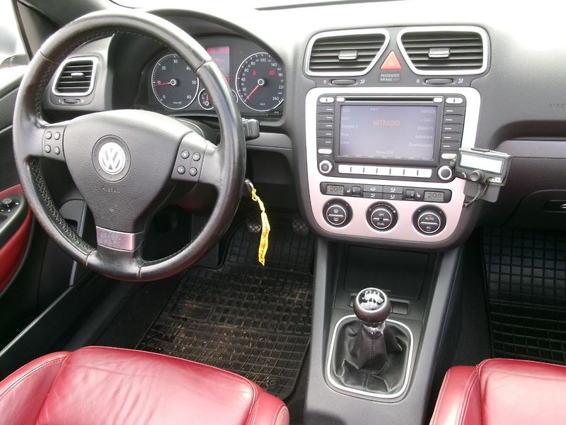 Volkswagen EOS (2008) 2,0TDI 8V CABRIO  - fotka 22 z 45