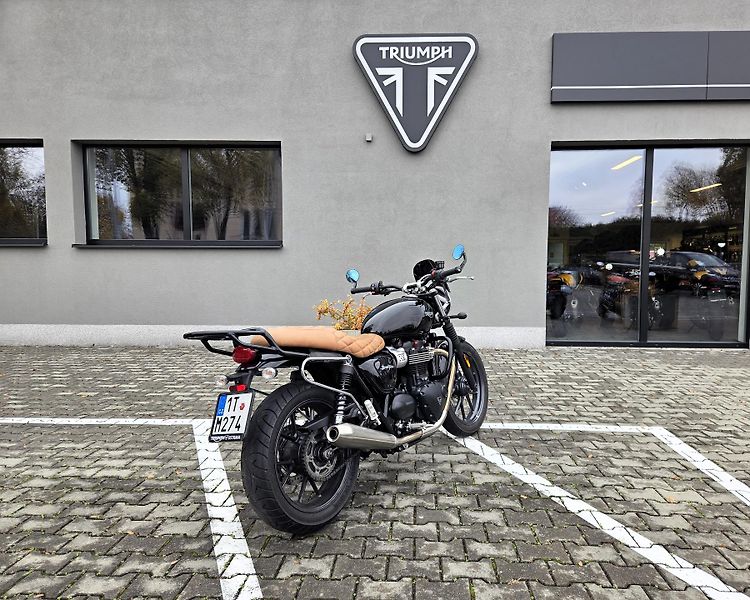 Triumph Street Twin (2017) 900 + brašny - fotka 4 z 17