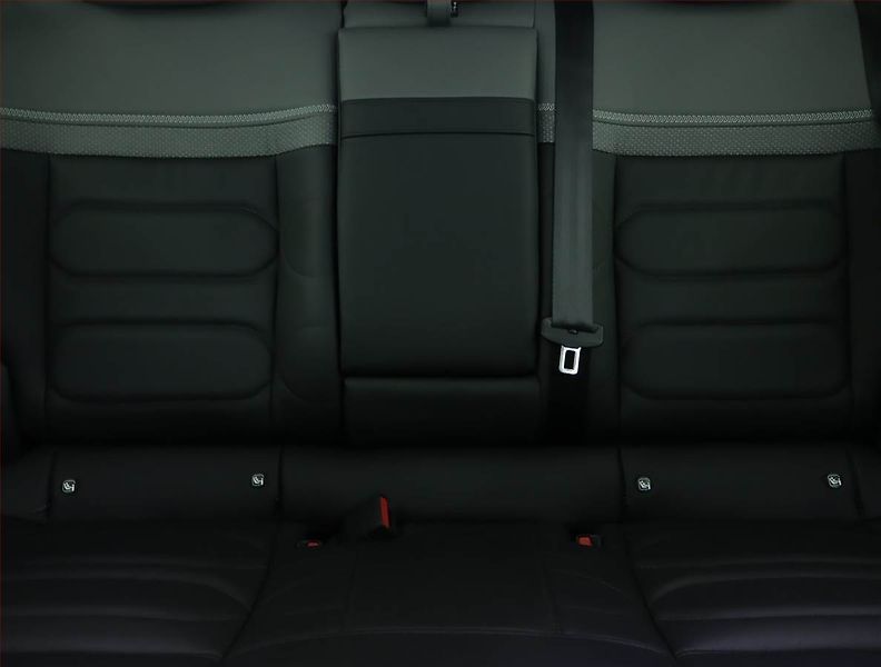 Citroën C5 X (2022) 1.2 PureTech - fotka 10 z 16