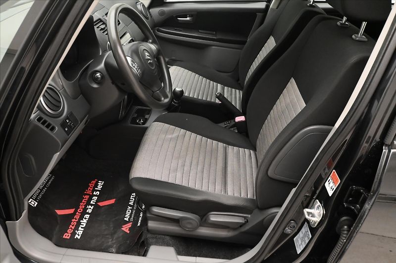 Suzuki SX4 1,6 88kW 4x4 Tažné Nová STK - fotka 13 z 29