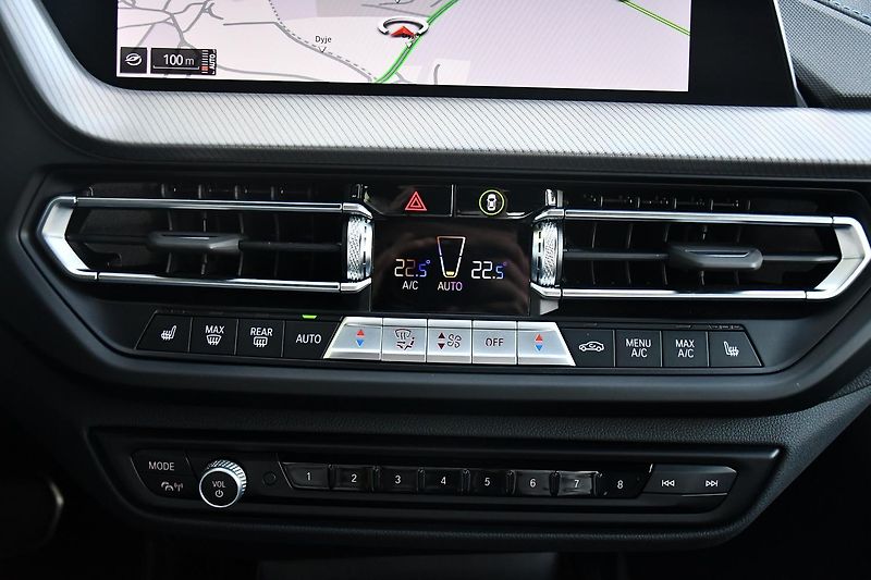 BMW Řada 2 218d M-SPORT 1M ČR 3LZÁRUKA - fotka 28 z 42