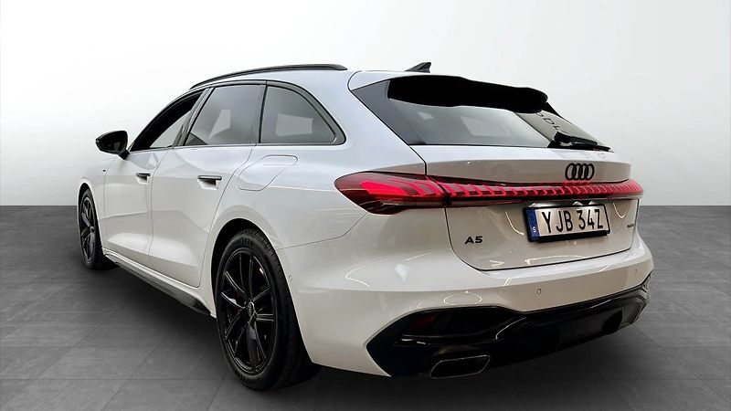 Audi A5 e-hybrid q S-Line Tech+ 360 Ta - fotka 4 z 22