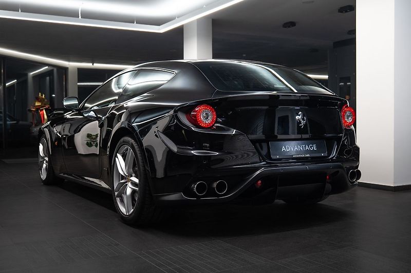 Ferrari FF V12 / záruka - fotka 4 z 20