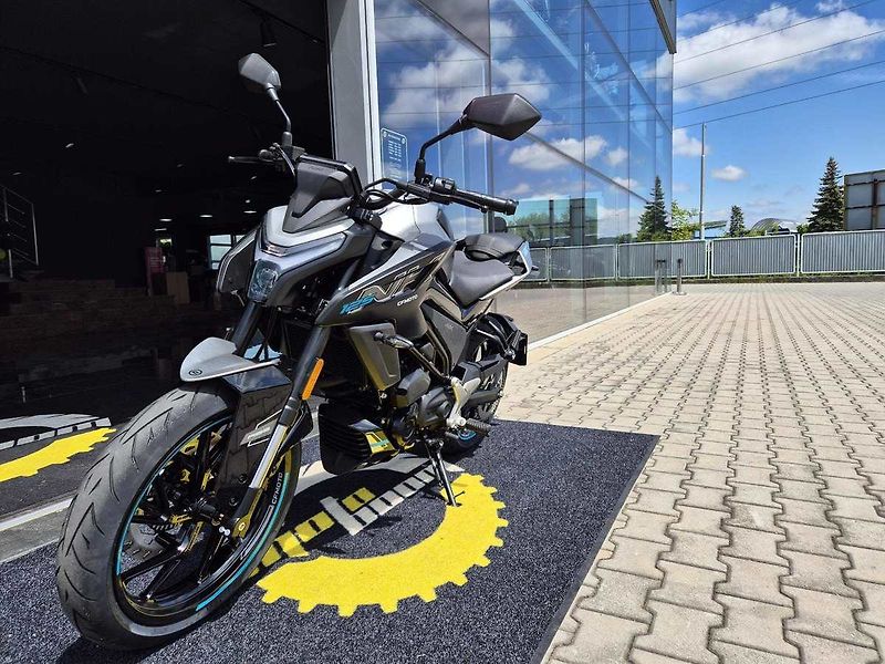 CFMOTO (2026) 125 NK - fotka 28 z 39